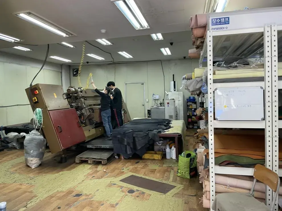 을지로 가죽 가공 작업장